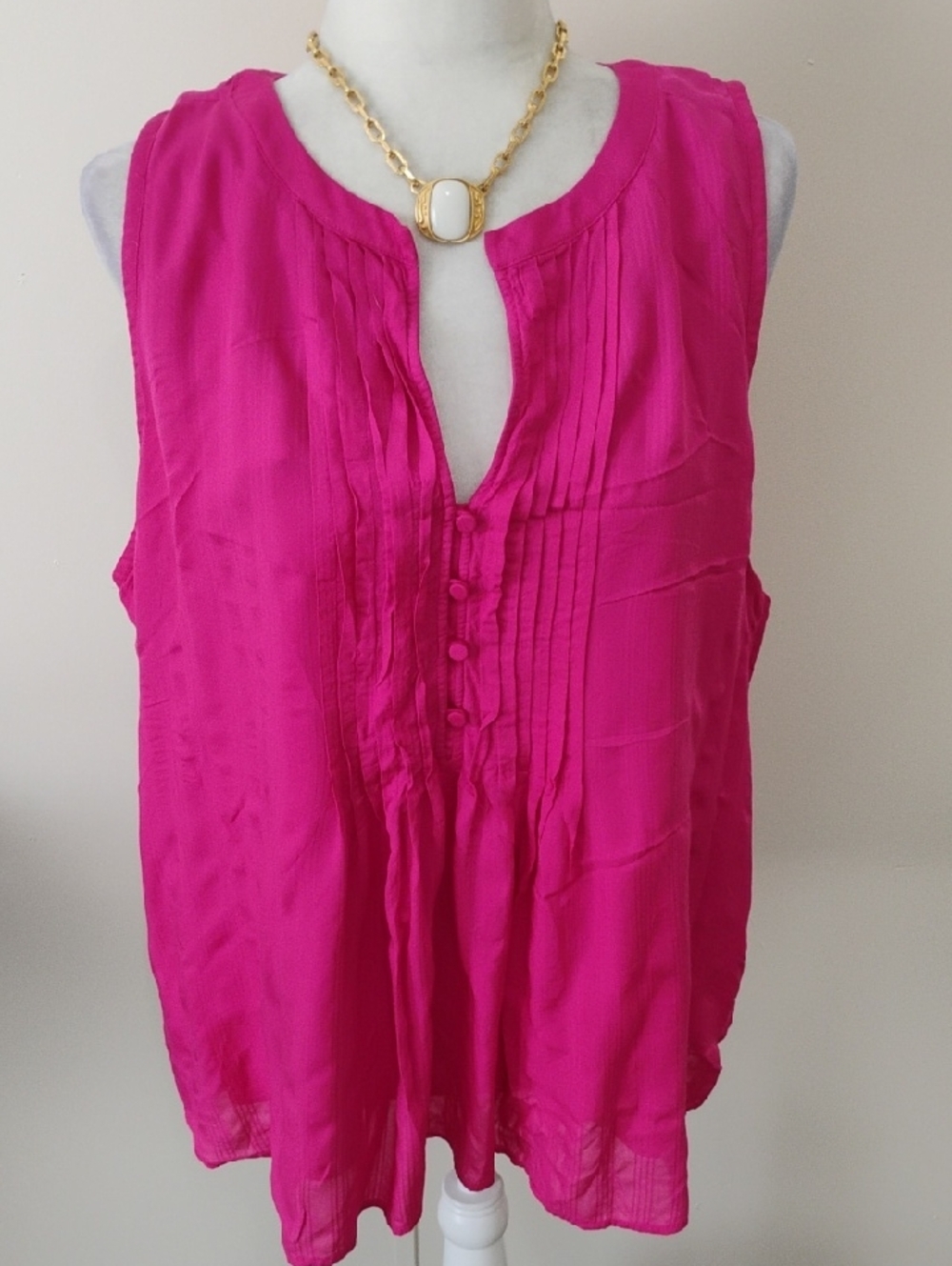 LOFT Fuchsia Sleeveless Pintuck Blouse